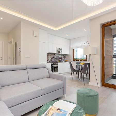 City Center Apartments Grzybowska With Parking By Noclegi Renters Βαρσοβία Εξωτερικό φωτογραφία
