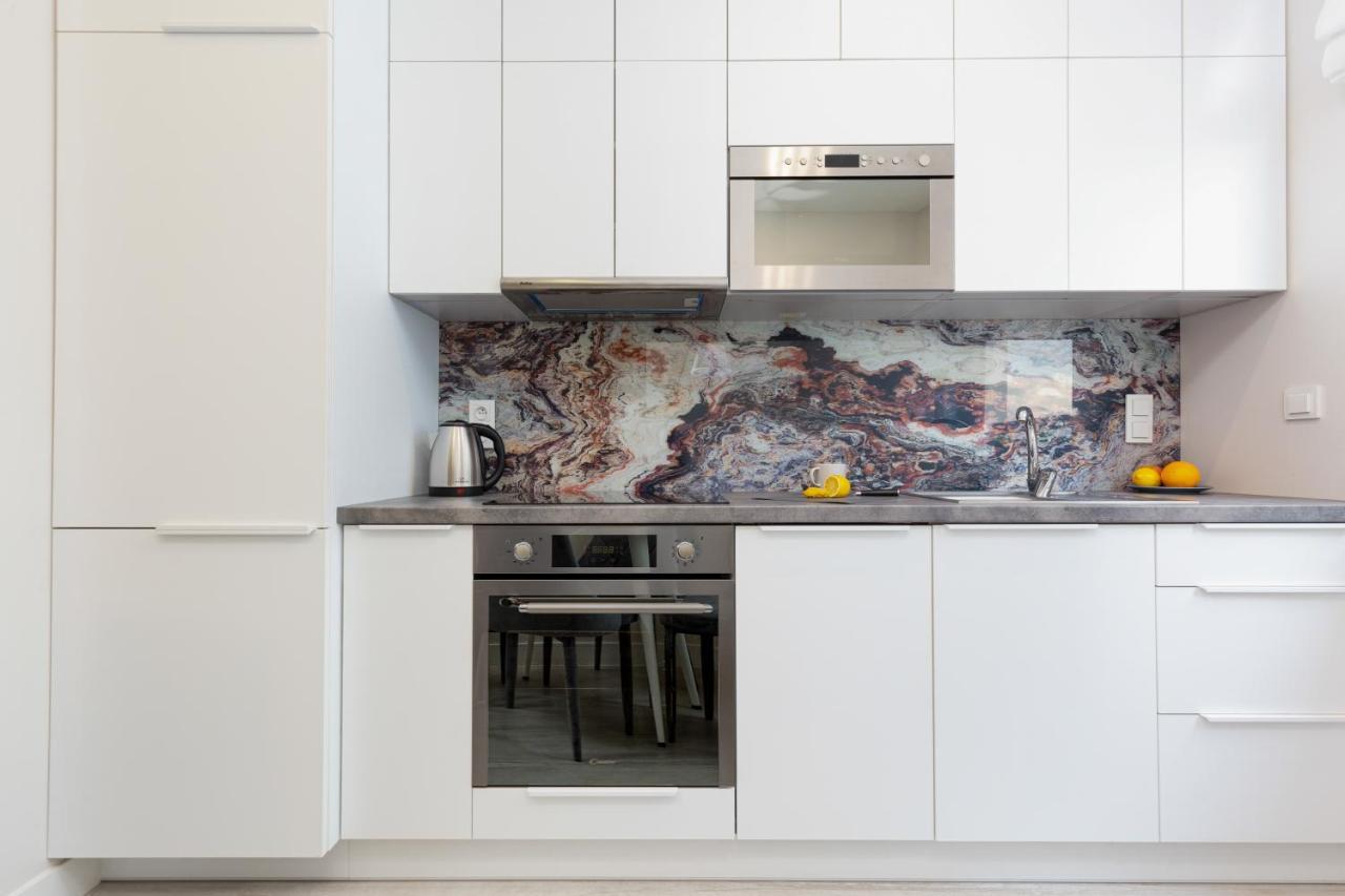 City Center Apartments Grzybowska With Parking By Noclegi Renters Βαρσοβία Εξωτερικό φωτογραφία
