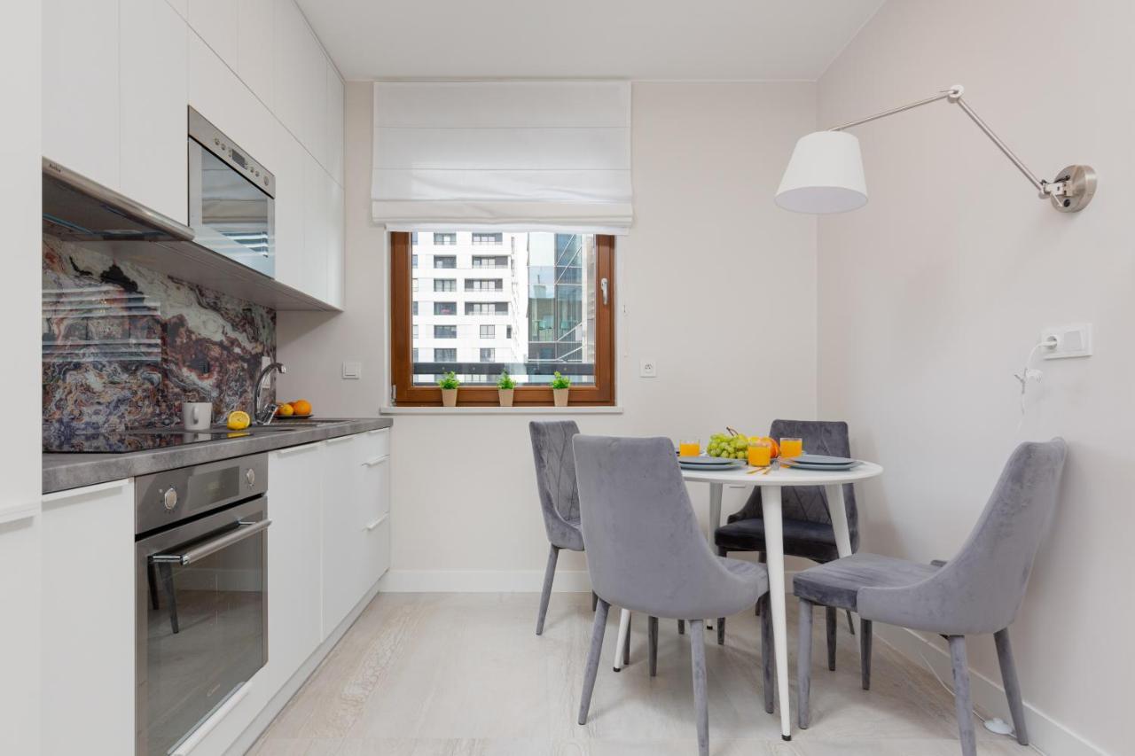 City Center Apartments Grzybowska With Parking By Noclegi Renters Βαρσοβία Εξωτερικό φωτογραφία