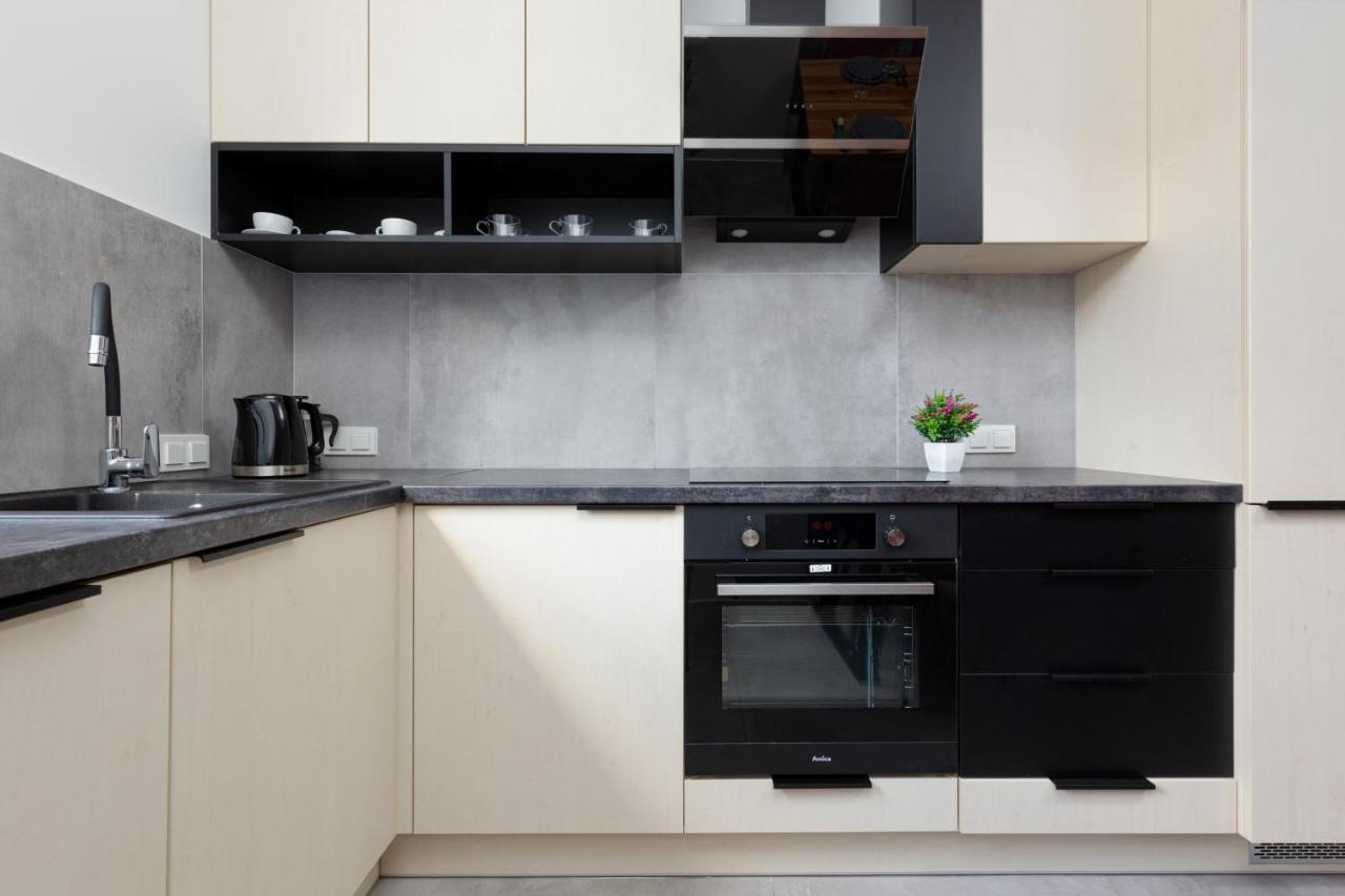 City Center Apartments Grzybowska With Parking By Noclegi Renters Βαρσοβία Εξωτερικό φωτογραφία