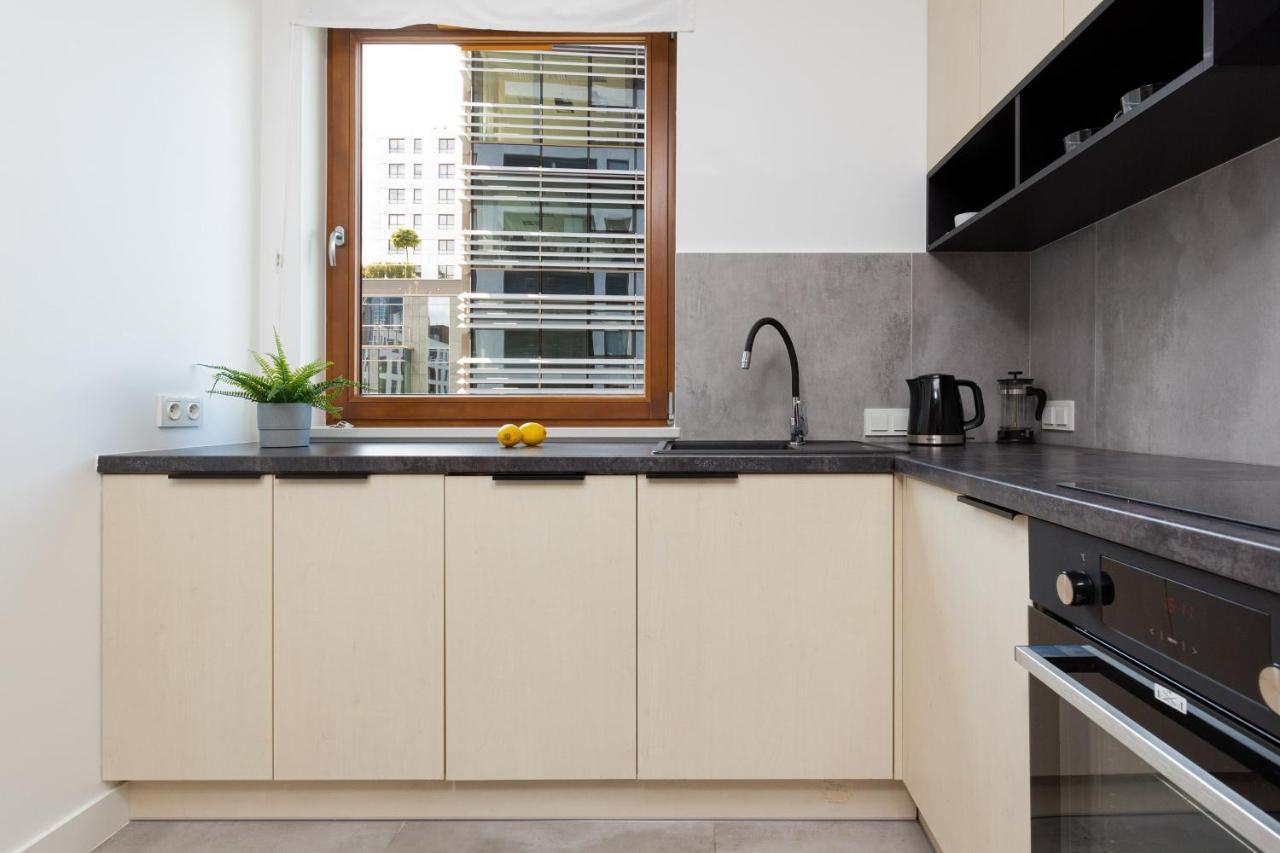 City Center Apartments Grzybowska With Parking By Noclegi Renters Βαρσοβία Εξωτερικό φωτογραφία