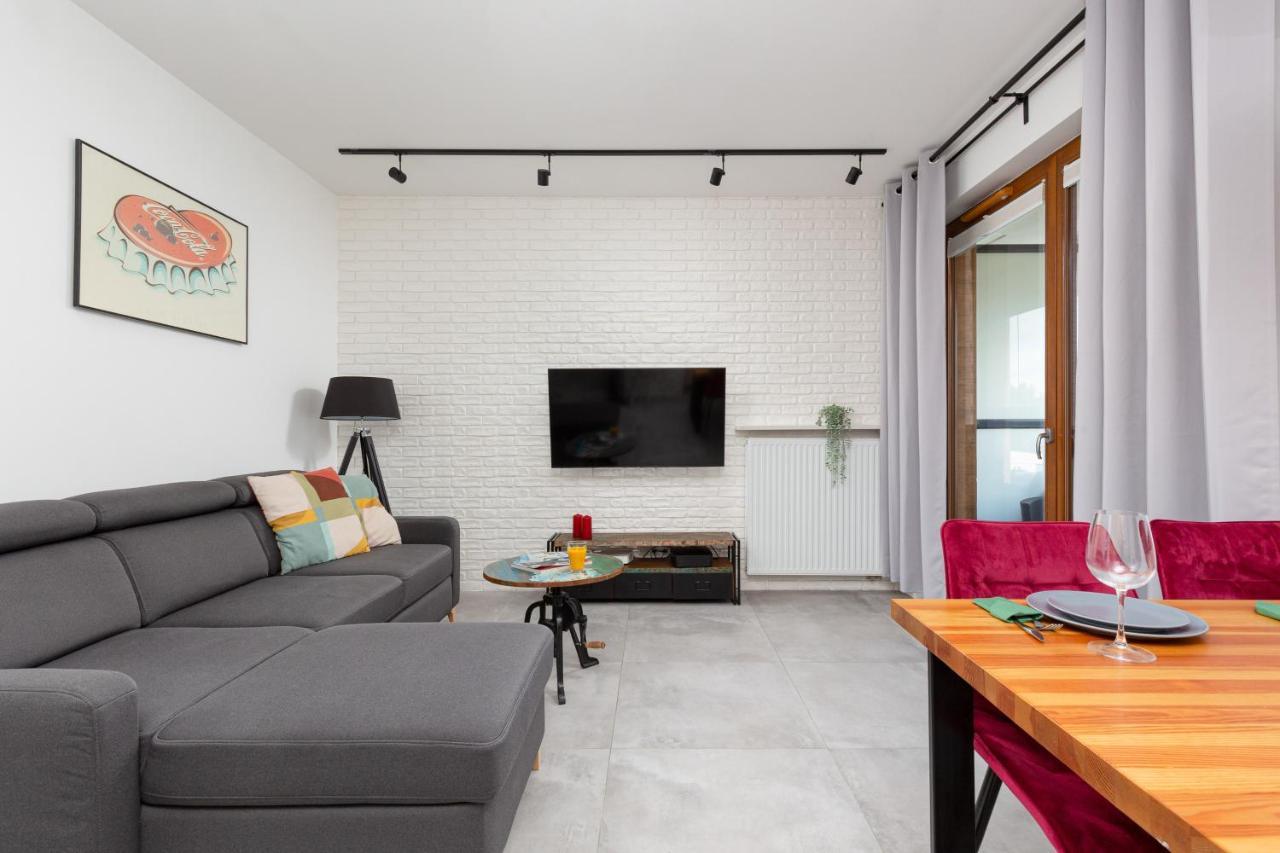 City Center Apartments Grzybowska With Parking By Noclegi Renters Βαρσοβία Εξωτερικό φωτογραφία