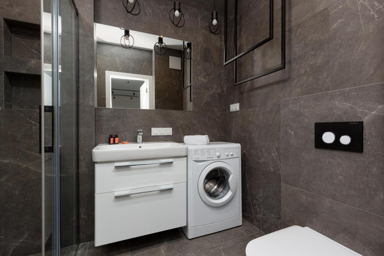 City Center Apartments Grzybowska With Parking By Noclegi Renters Βαρσοβία Εξωτερικό φωτογραφία